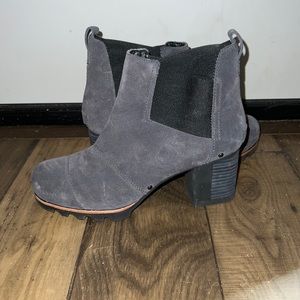 Sorel addington boots SHIPS ASAP